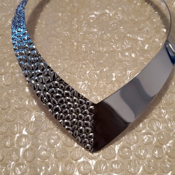 Jewelry - Picture 2 of 2